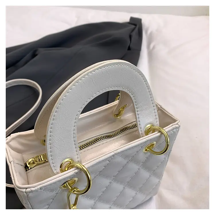 New Rhomboid Embroidery Shoulder Crossbody Bag for Women — feature 8