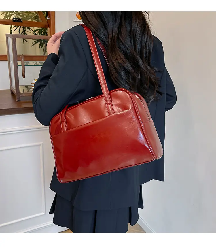 Retro Red Shoulder Bag Women 2025 Spring New — feature 1