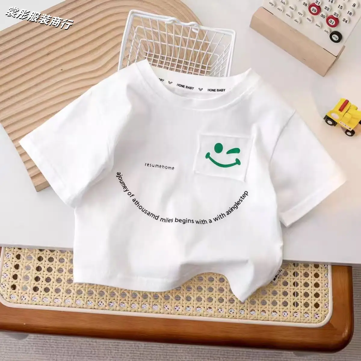 Kids Korean Style Green T-Shirt Small Clear Face — feature 2