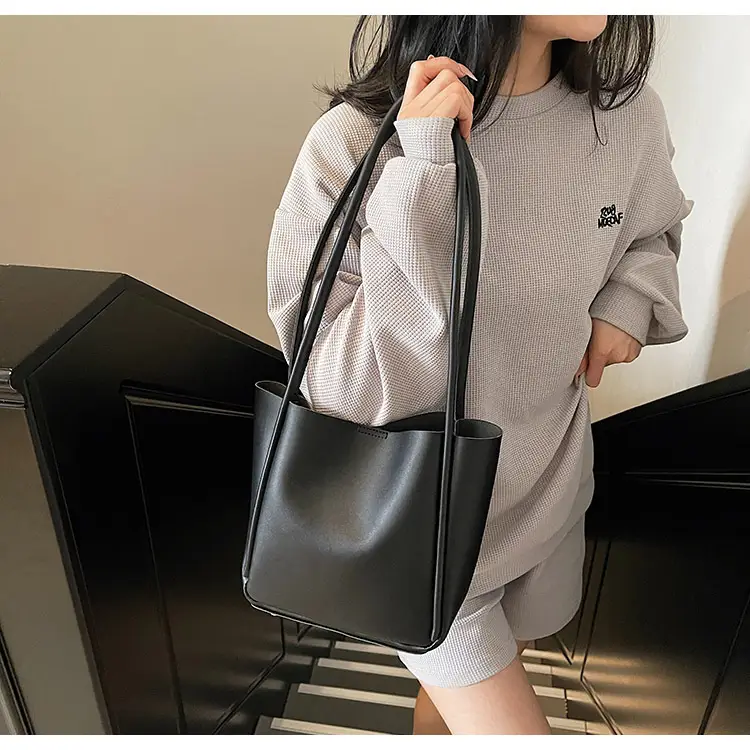Large Capacity Vintage Brown Leather Tote Bag for Women — feature 12