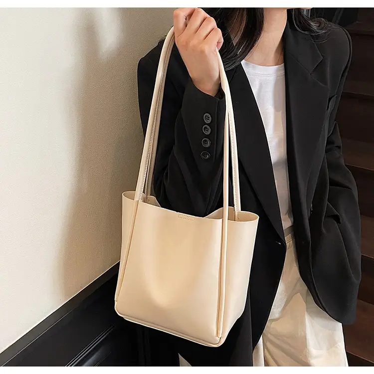 Large Capacity Vintage Brown Leather Tote Bag for Women — feature 21