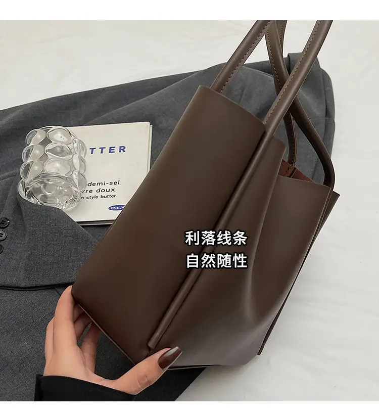 Large Capacity Vintage Brown Leather Tote Bag for Women — feature 8