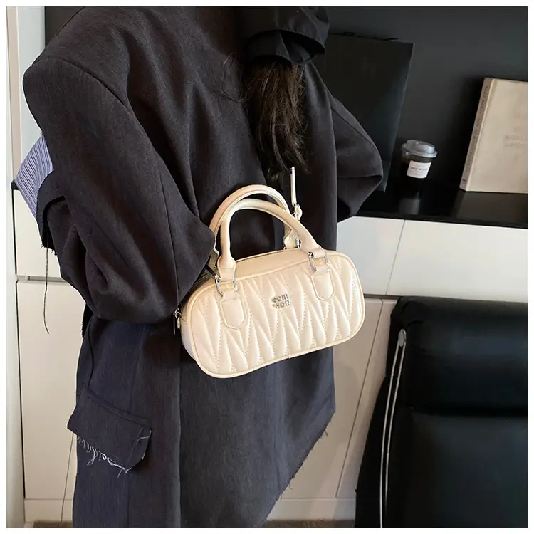 Black Quilted Crossbody Bag for Women 2026 — feature 21