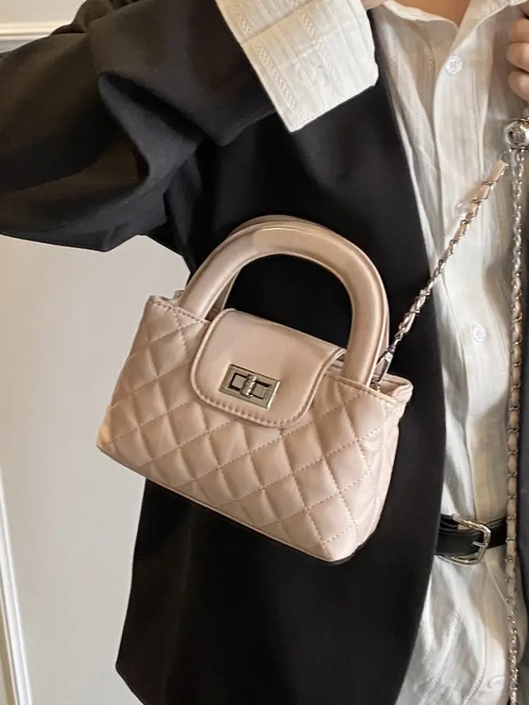 White Quilted Shoulder Bag for Women 2025 - Image 6