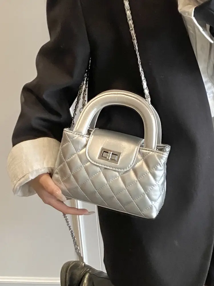 White Quilted Shoulder Bag for Women 2025 - Image 8