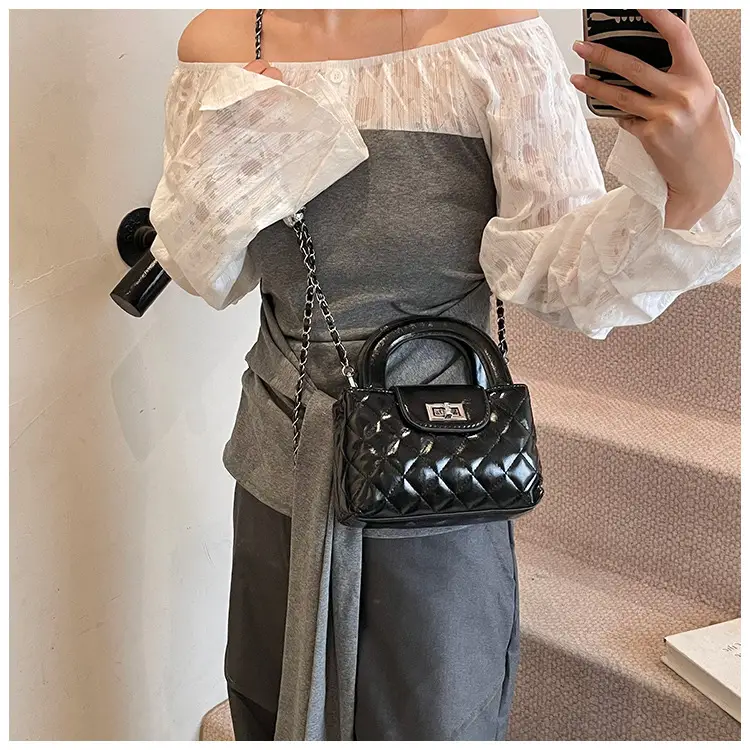 White Quilted Shoulder Bag for Women 2025 — feature 15