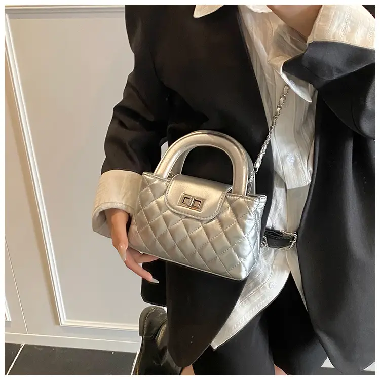 White Quilted Shoulder Bag for Women 2025 — feature 17