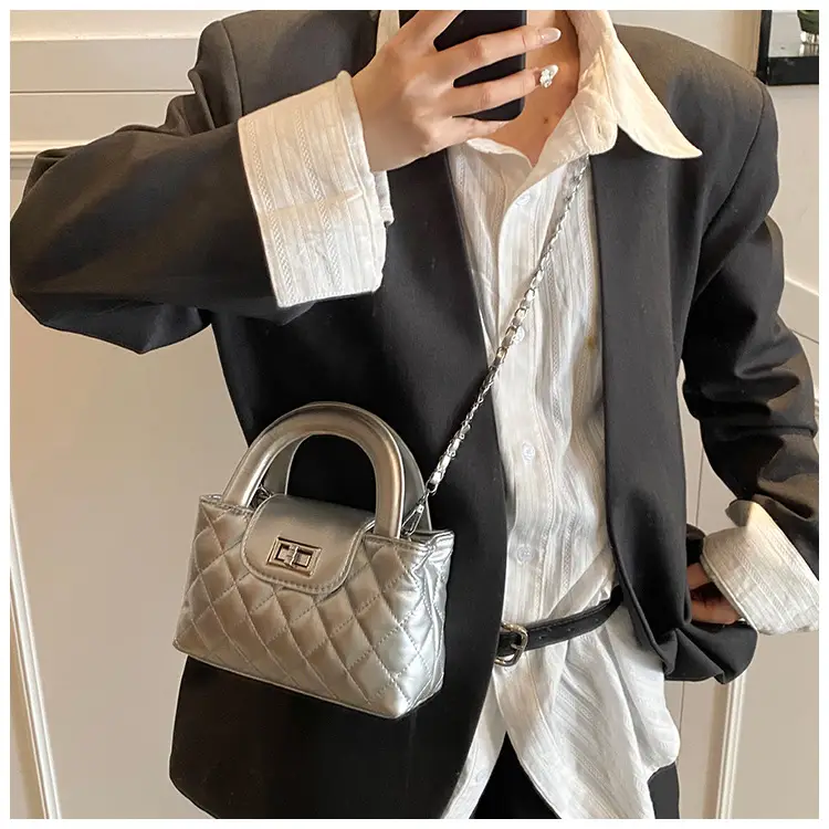 White Quilted Shoulder Bag for Women 2025 — feature 18