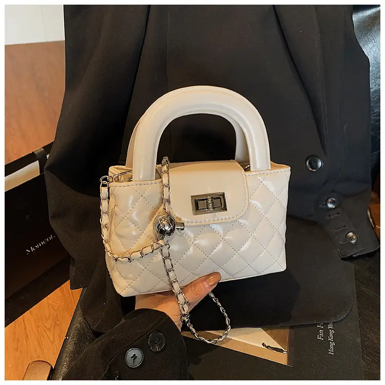 White Quilted Shoulder Bag for Women 2025 — feature 22