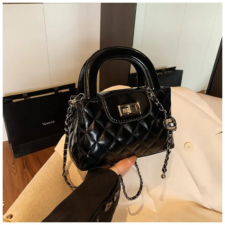 White Quilted Shoulder Bag for Women 2025 — feature 23
