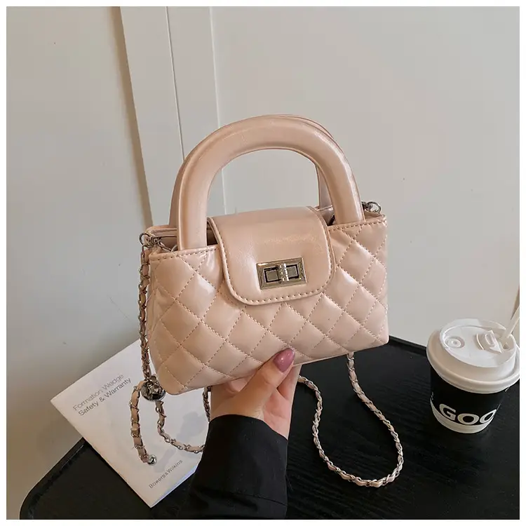 White Quilted Shoulder Bag for Women 2025 — feature 25