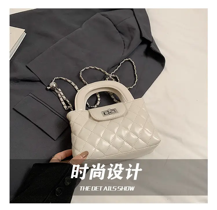 White Quilted Shoulder Bag for Women 2025 — feature 4