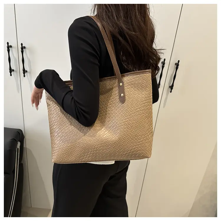 Women's Large Capacity Beige Leather Tote Bag — feature 14