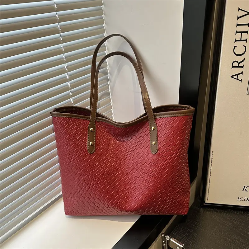 Women's Large Capacity Beige Leather Tote Bag - Image 4