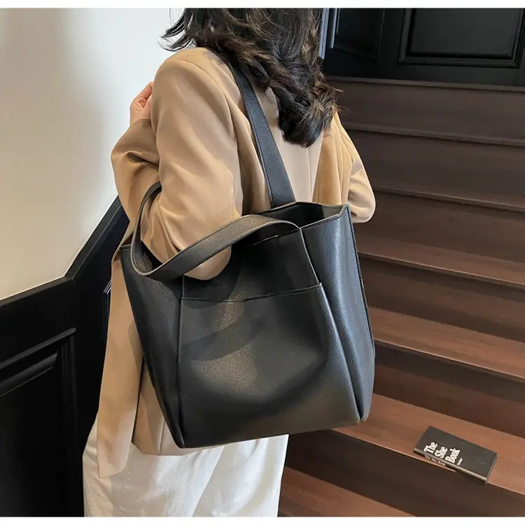 Women Cross-Border Large Capacity Tote Bag Tan 2026 — feature 10