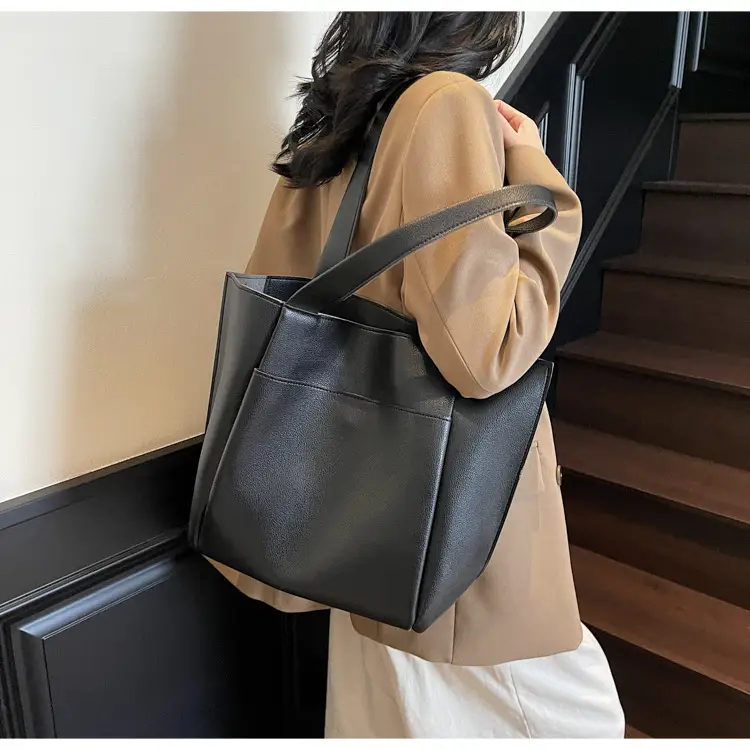 Women Cross-Border Large Capacity Tote Bag Tan 2026 — feature 11