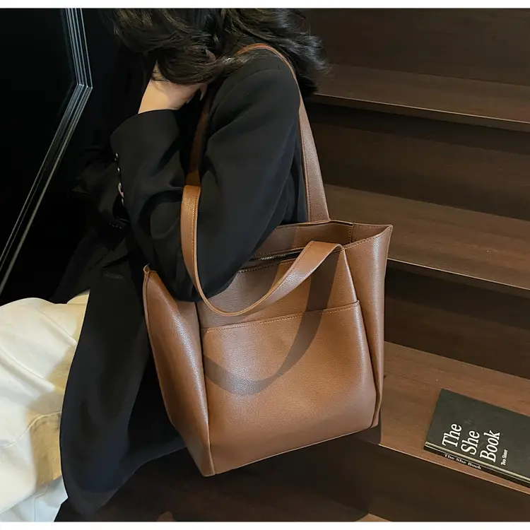 Women Cross-Border Large Capacity Tote Bag Tan 2026 — feature 13