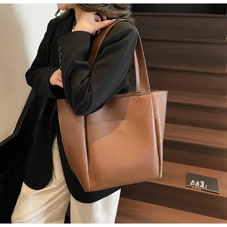 Women Cross-Border Large Capacity Tote Bag Tan 2026 — feature 15