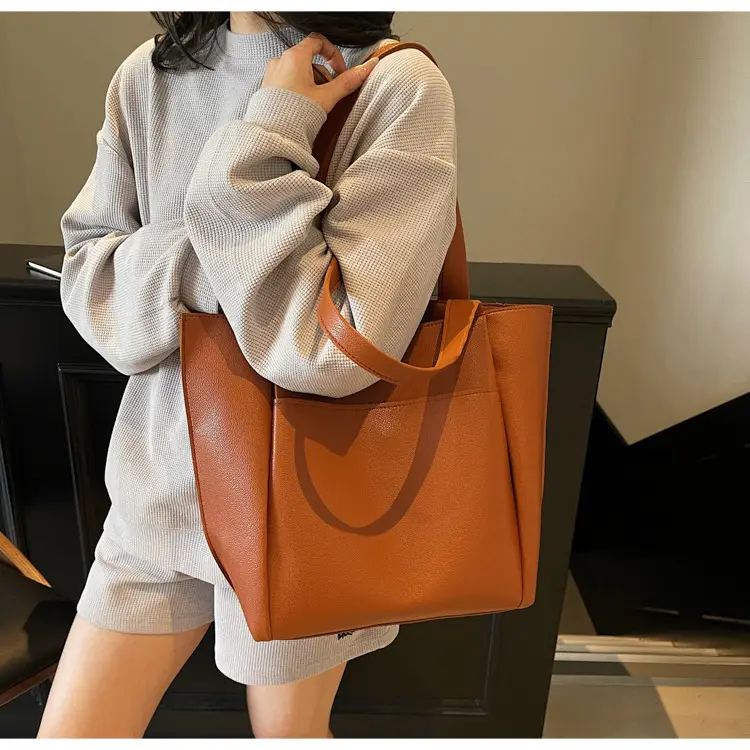 Women Cross-Border Large Capacity Tote Bag Tan 2026 — feature 17