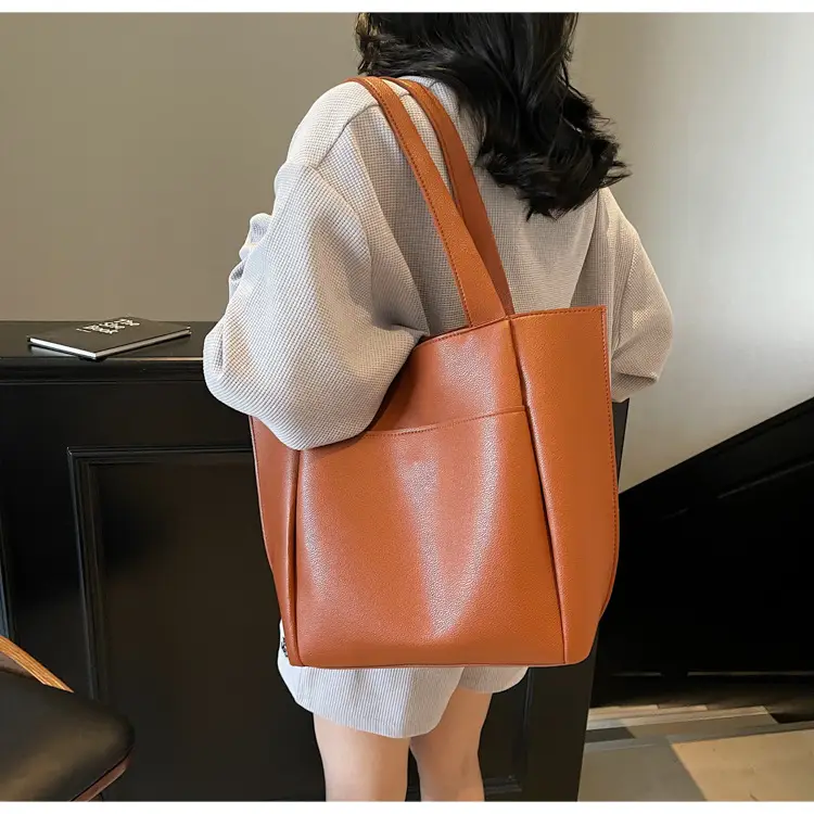 Women Cross-Border Large Capacity Tote Bag Tan 2026 — feature 18