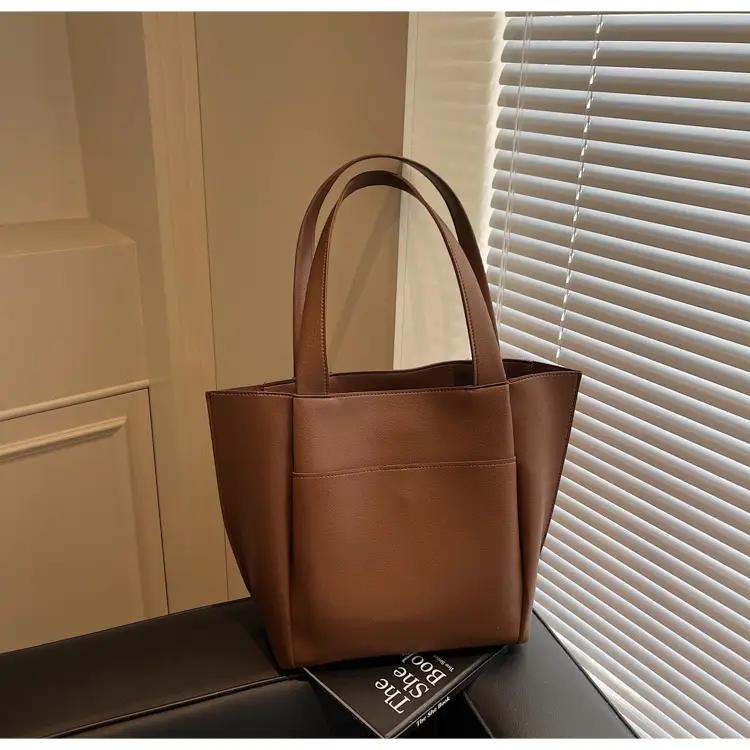Women Cross-Border Large Capacity Tote Bag Tan 2026 — feature 30