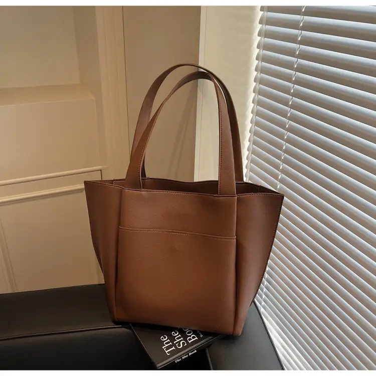 Women Cross-Border Large Capacity Tote Bag Tan 2026 — feature 31