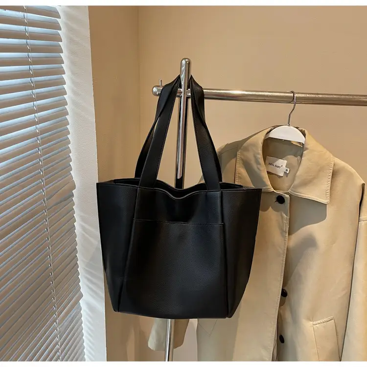 Women Cross-Border Large Capacity Tote Bag Tan 2026 — feature 40