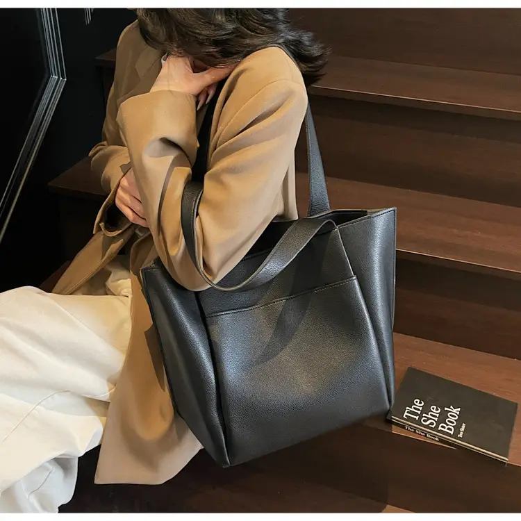Women Cross-Border Large Capacity Tote Bag Tan 2026 — feature 9