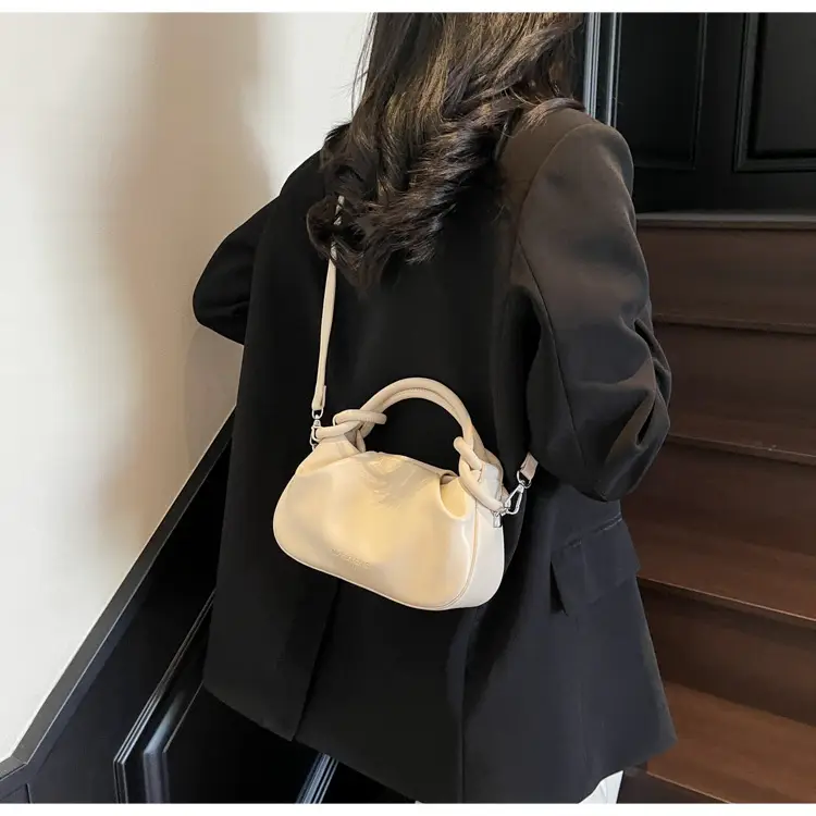 Stylish Silver Pleated Shoulder Bag for Women 2025 — feature 10