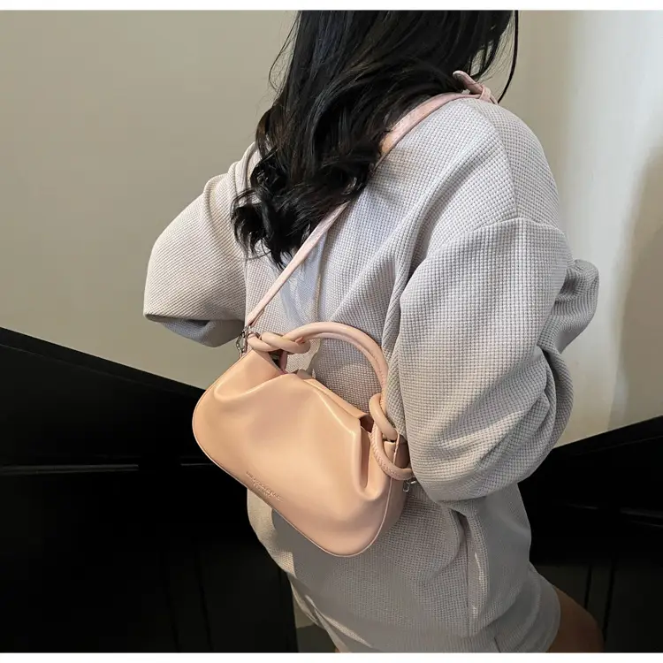 Stylish Silver Pleated Shoulder Bag for Women 2025 — feature 20