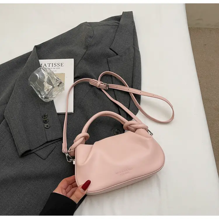 Stylish Silver Pleated Shoulder Bag for Women 2025 — feature 24