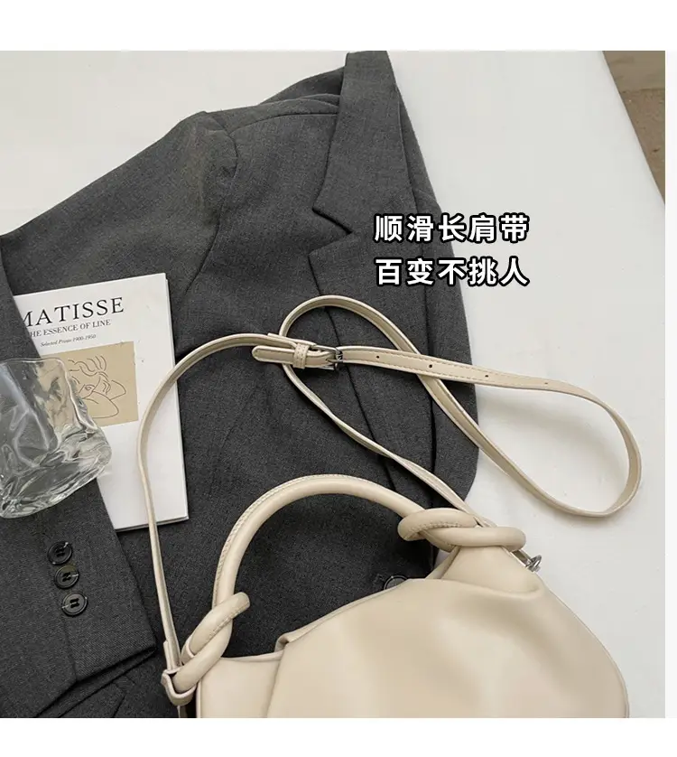 Stylish Silver Pleated Shoulder Bag for Women 2025 — feature 3