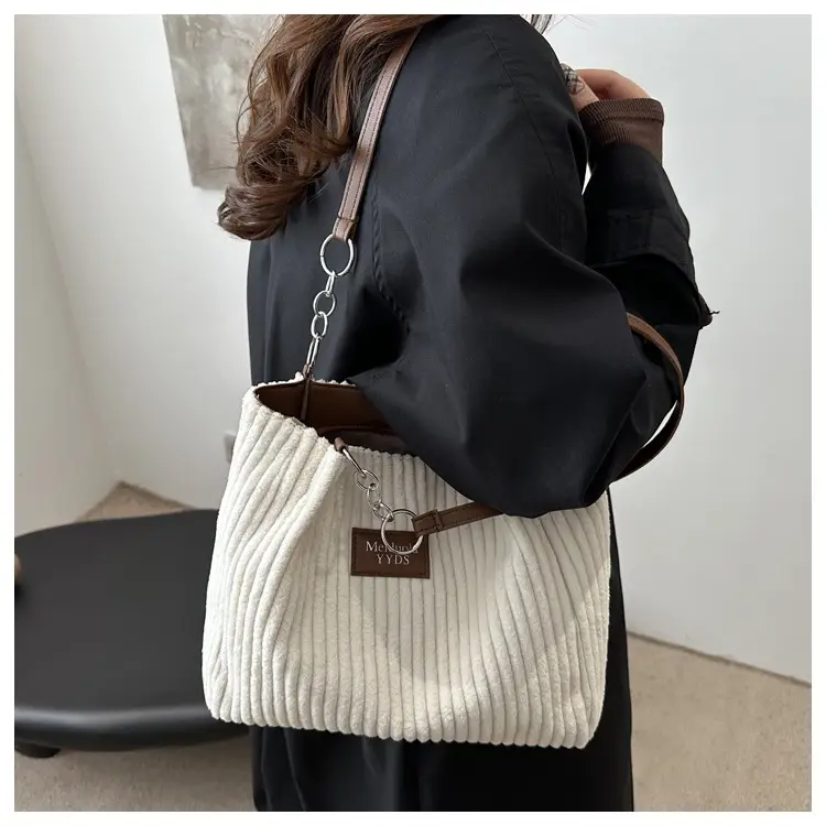 Women's Fleece Chain Shoulder Bag 2024 Brown Beige — feature 25
