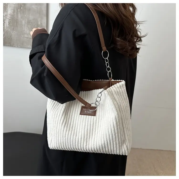 Women's Fleece Chain Shoulder Bag 2024 Brown Beige — feature 27