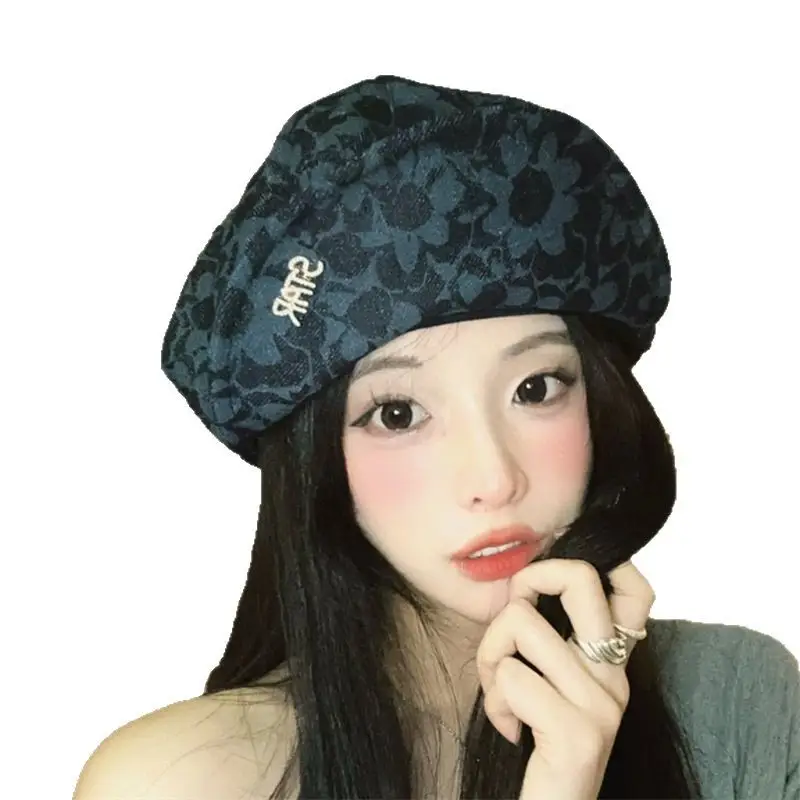 Black Jacquard Face-Slimming Cycling Cap for Women - Image 7