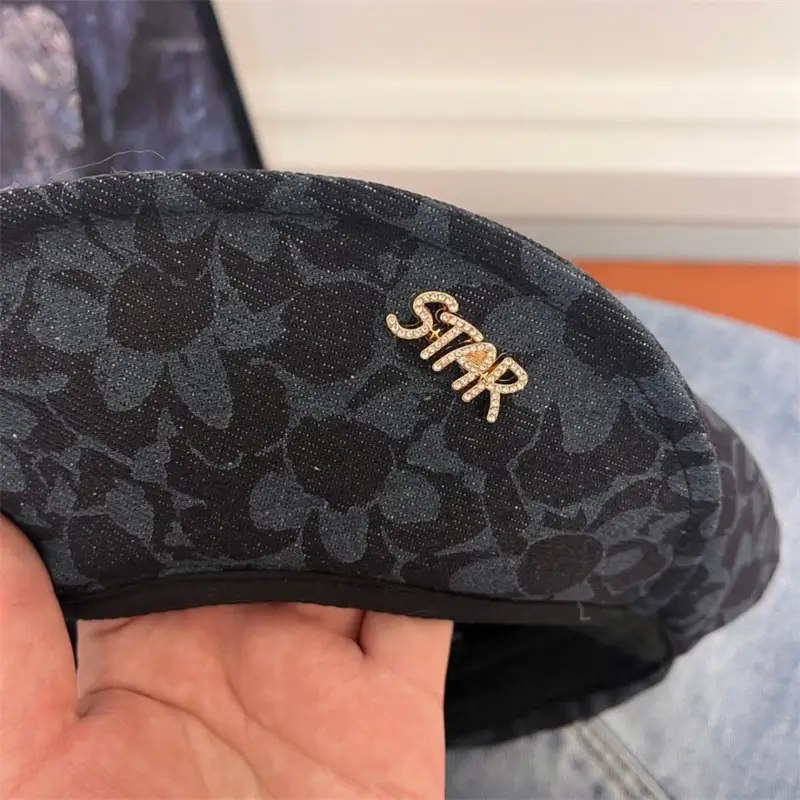 Black Jacquard Face-Slimming Cycling Cap for Women — feature 12