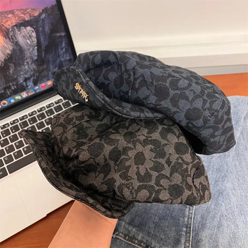 Black Jacquard Face-Slimming Cycling Cap for Women — feature 16