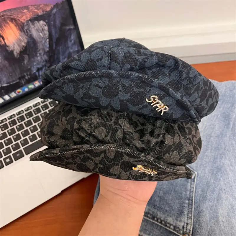 Black Jacquard Face-Slimming Cycling Cap for Women — feature 2