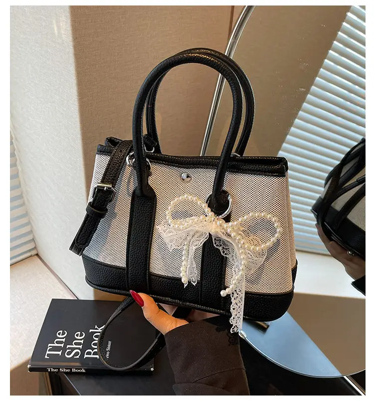 Green Embroidered Crossbody Bag for Women 2026 — feature 1