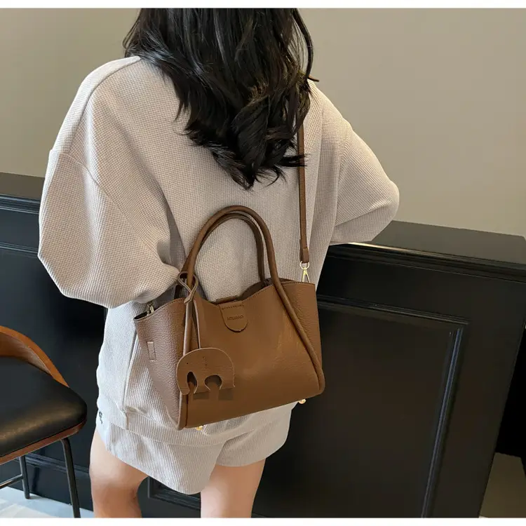 Women Crossbody Bag Tan Leather 2025 New Fashion — feature 16