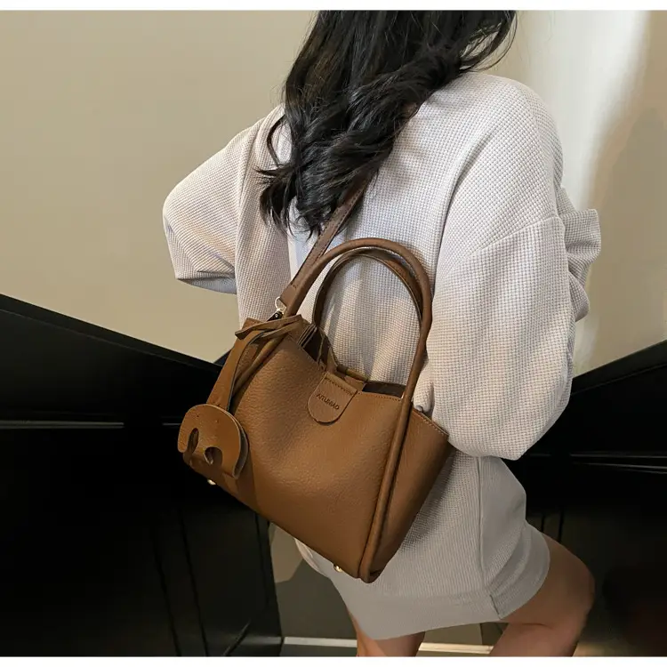 Women Crossbody Bag Tan Leather 2025 New Fashion — feature 18