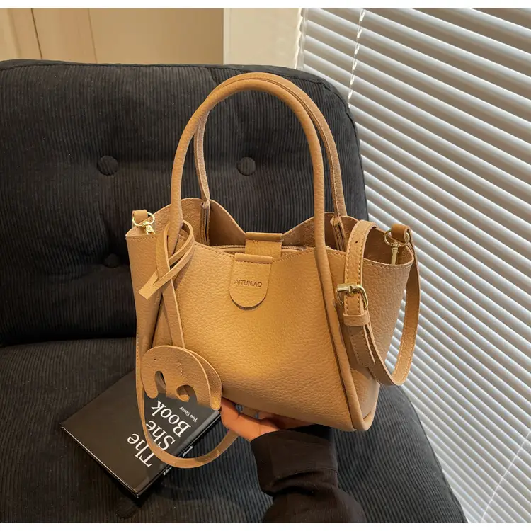 Women Crossbody Bag Tan Leather 2025 New Fashion — feature 22