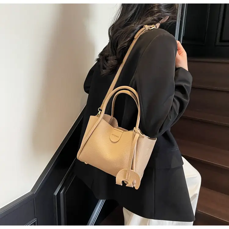 Women Crossbody Bag Tan Leather 2025 New Fashion — feature 8