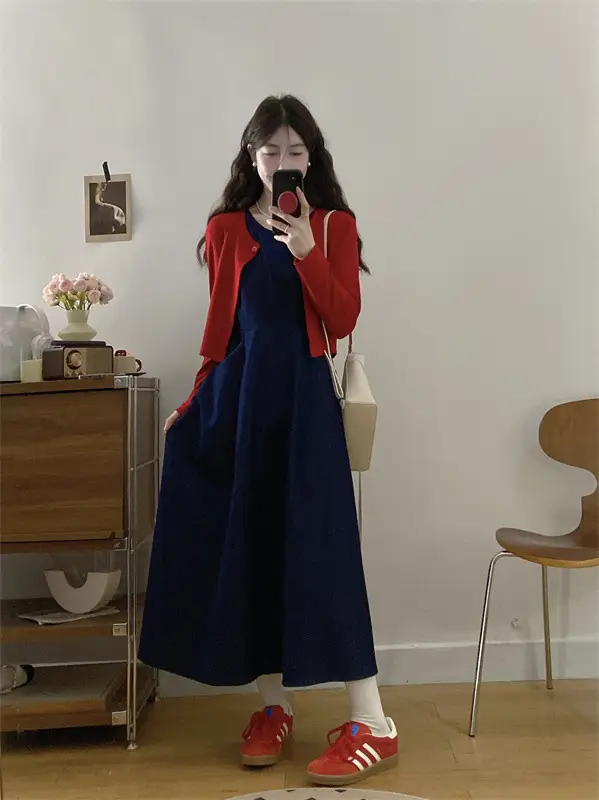Plus Size Red & Navy Two-Piece Women's Set — feature 5