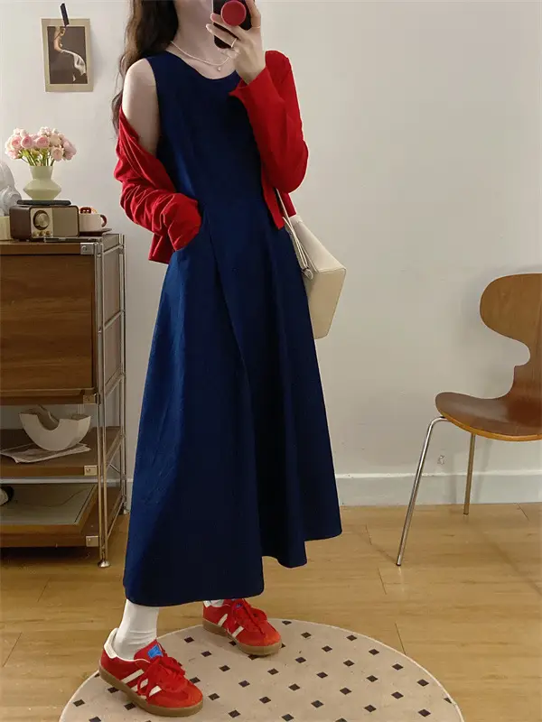 Plus Size Red & Navy Two-Piece Women's Set — feature 8