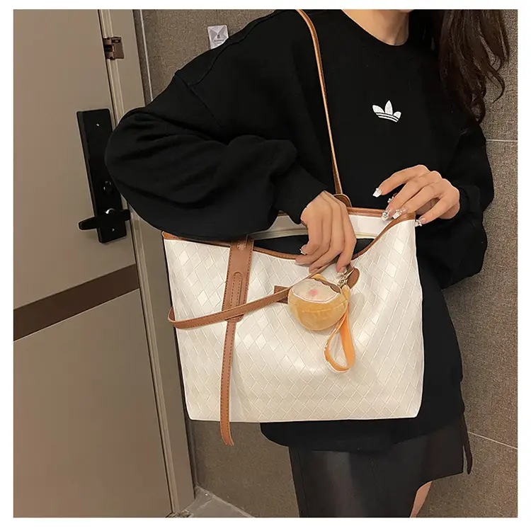 Women's White Canvas Shoulder Bag with Leather Strap — feature 16