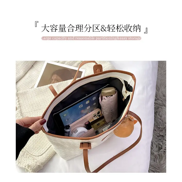Women's White Canvas Shoulder Bag with Leather Strap — feature 5