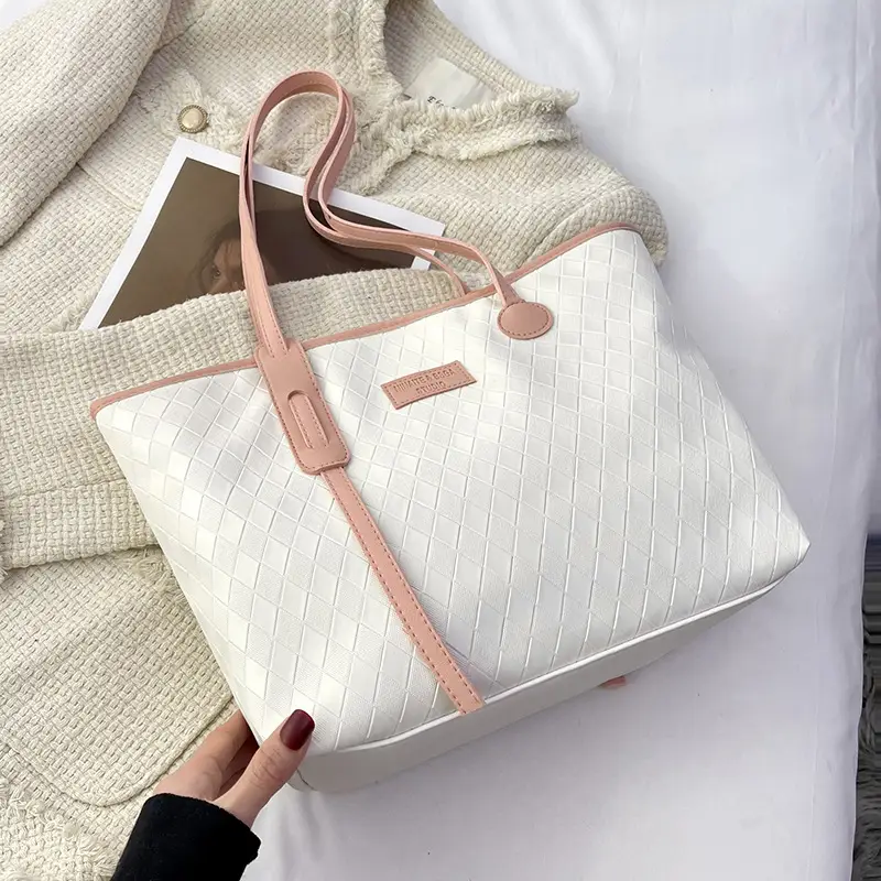 Women's White Canvas Shoulder Bag with Leather Strap - Image 2