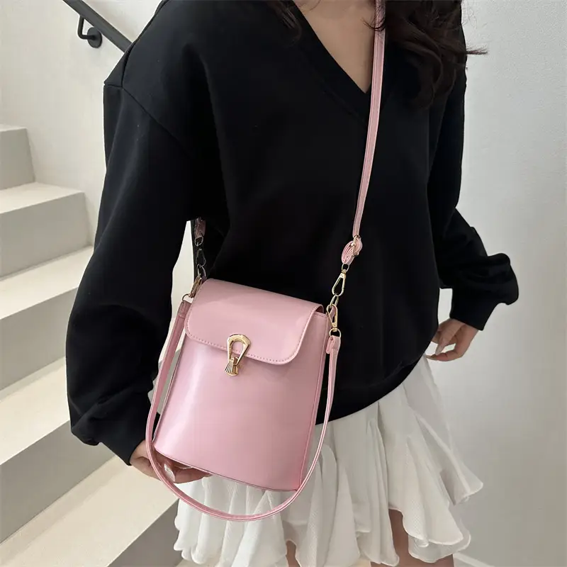 Black Leather Shoulder Bag for Women 2025 Spring New - Image 9