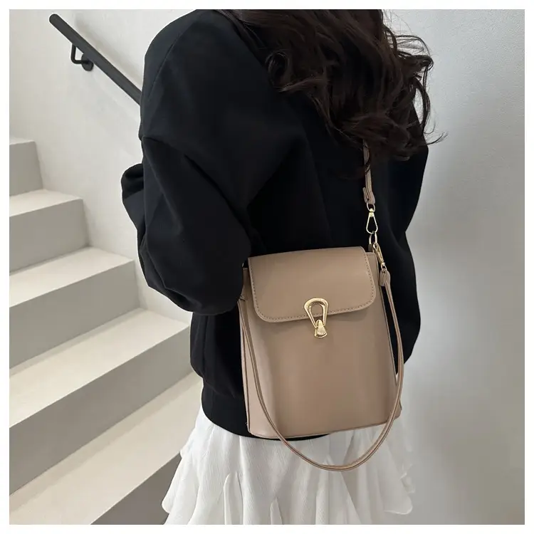 Black Leather Shoulder Bag for Women 2025 Spring New — feature 11